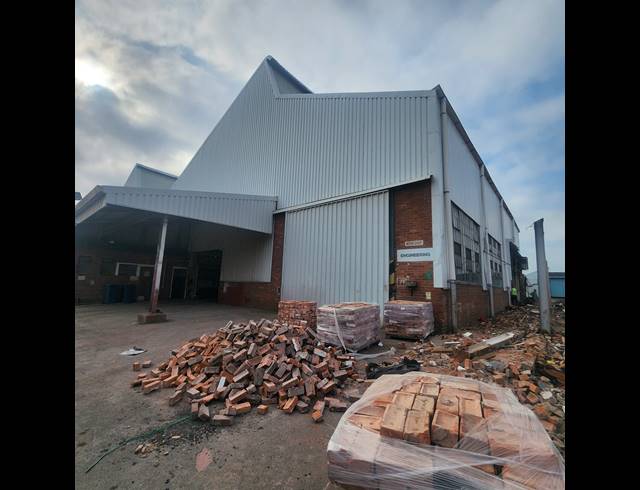 5,488M² WAREHOUSE TO LET IN PROSPECTON INDUSTRIAL